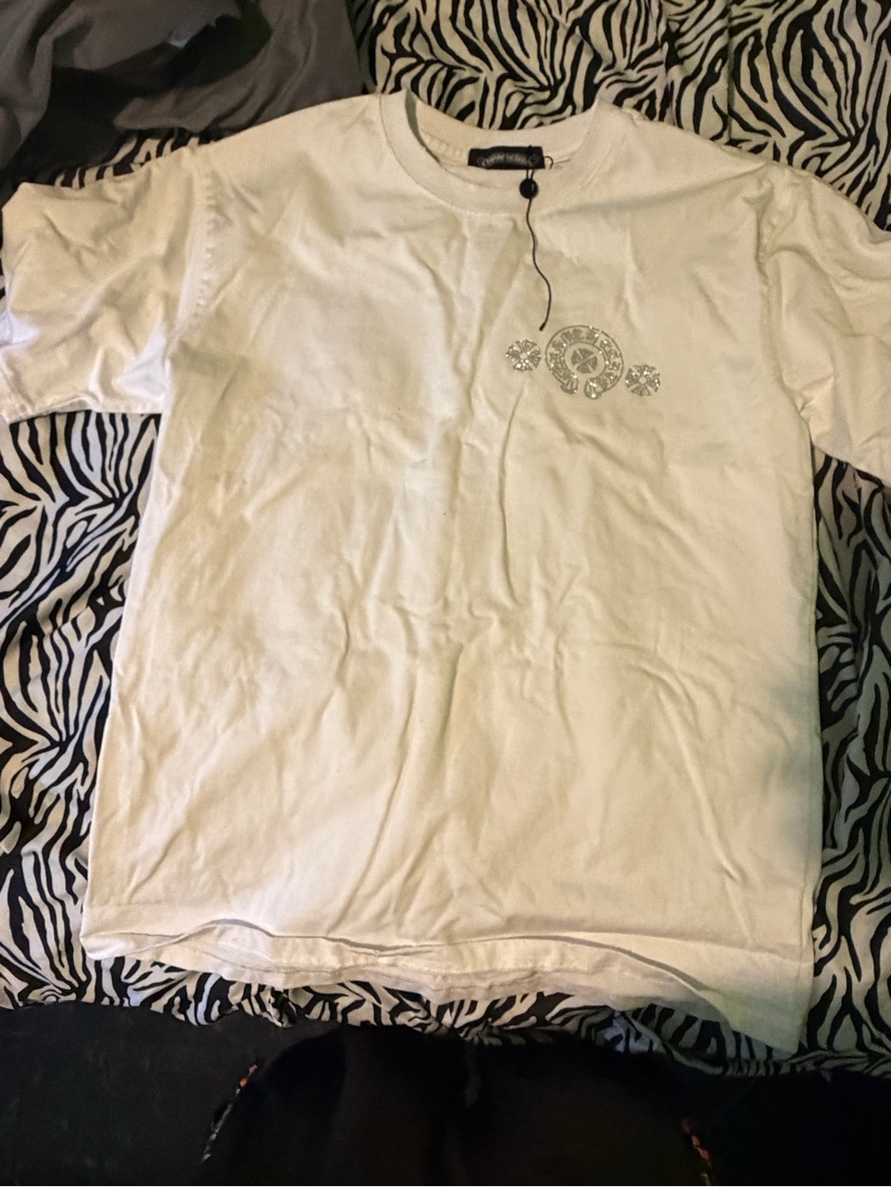 Men White Short-Sleeve Graphic Tee chrome heart
